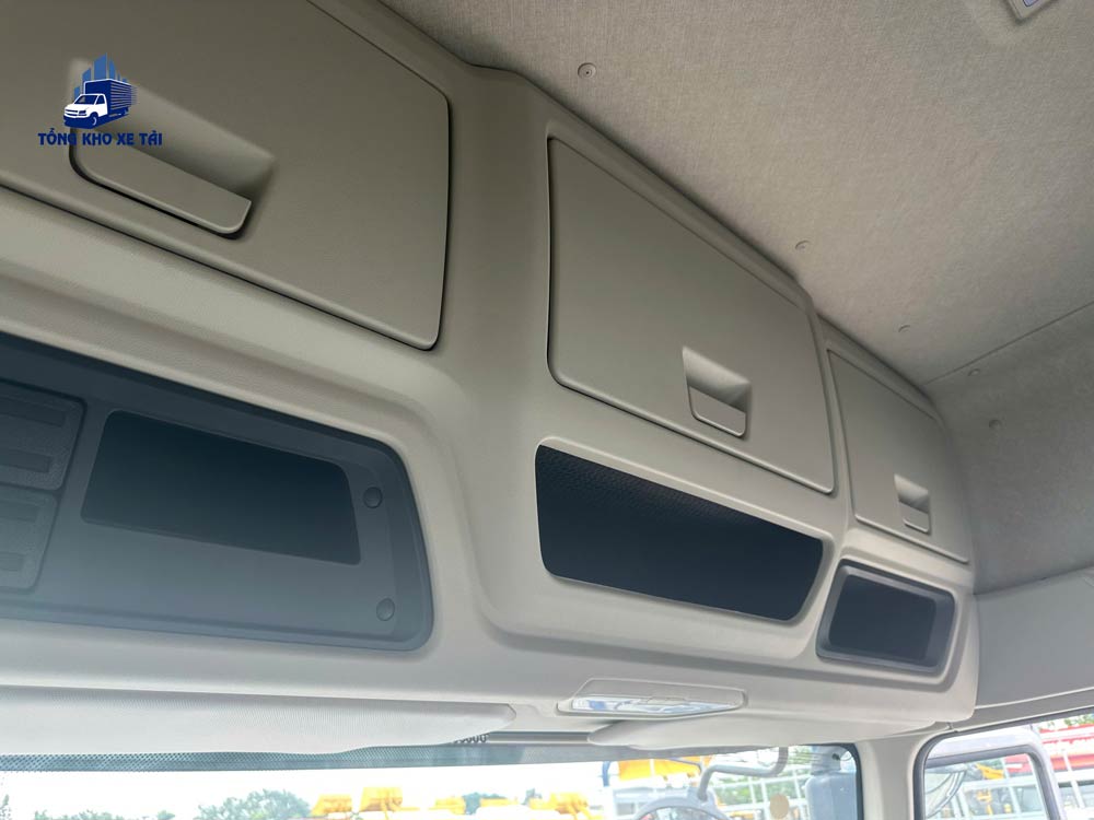 XE TẢI CHENGLONG 8 TẤN H5 240HP THÙNG 9M9